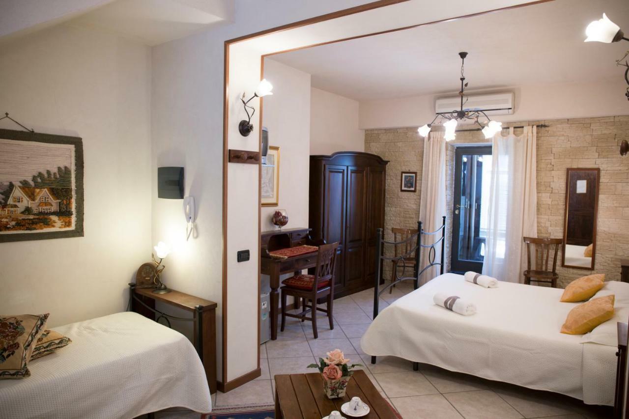 Casa Al Centro Storico Bed & Breakfast Nicolosi Exterior foto